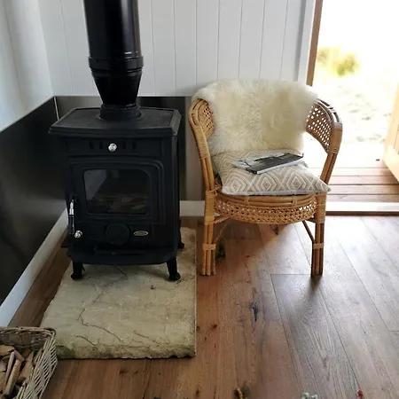 度假居 Lakeside Shepherd'S Hut In Donegal For Glamping In Ireland *