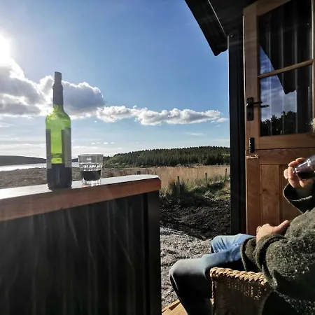 Lakeside Shepherd'S Hut In Donegal For Glamping In Ireland Ferienhaus
